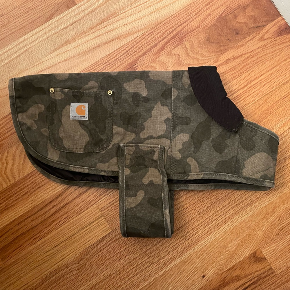 Carhartt camo dog coat
